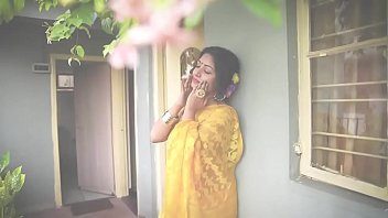 Hot Bhabhi In Saree Showing Stuff   Episode 2
